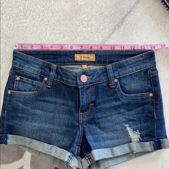 ✨SUMMER CLOSET SALE✨ STS Blue Distressed Jean Stretch Shorts NWOT - Picture 7 of 8